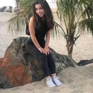 Meet your Posher, Julia